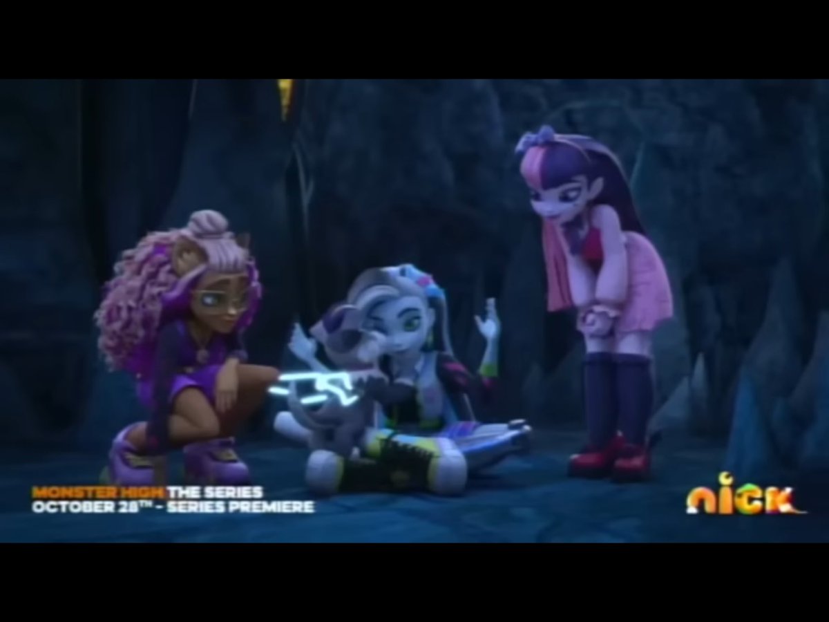 ofcandycupcakes's tweet photo. “Barks!” Wazit was abound by his last owner who created him but Frankie found him and worked him up and adopted him. #monsterhighRP lewd muses DNi mv rp please rt and favorite? https://t.co/vcxPm8ALo0