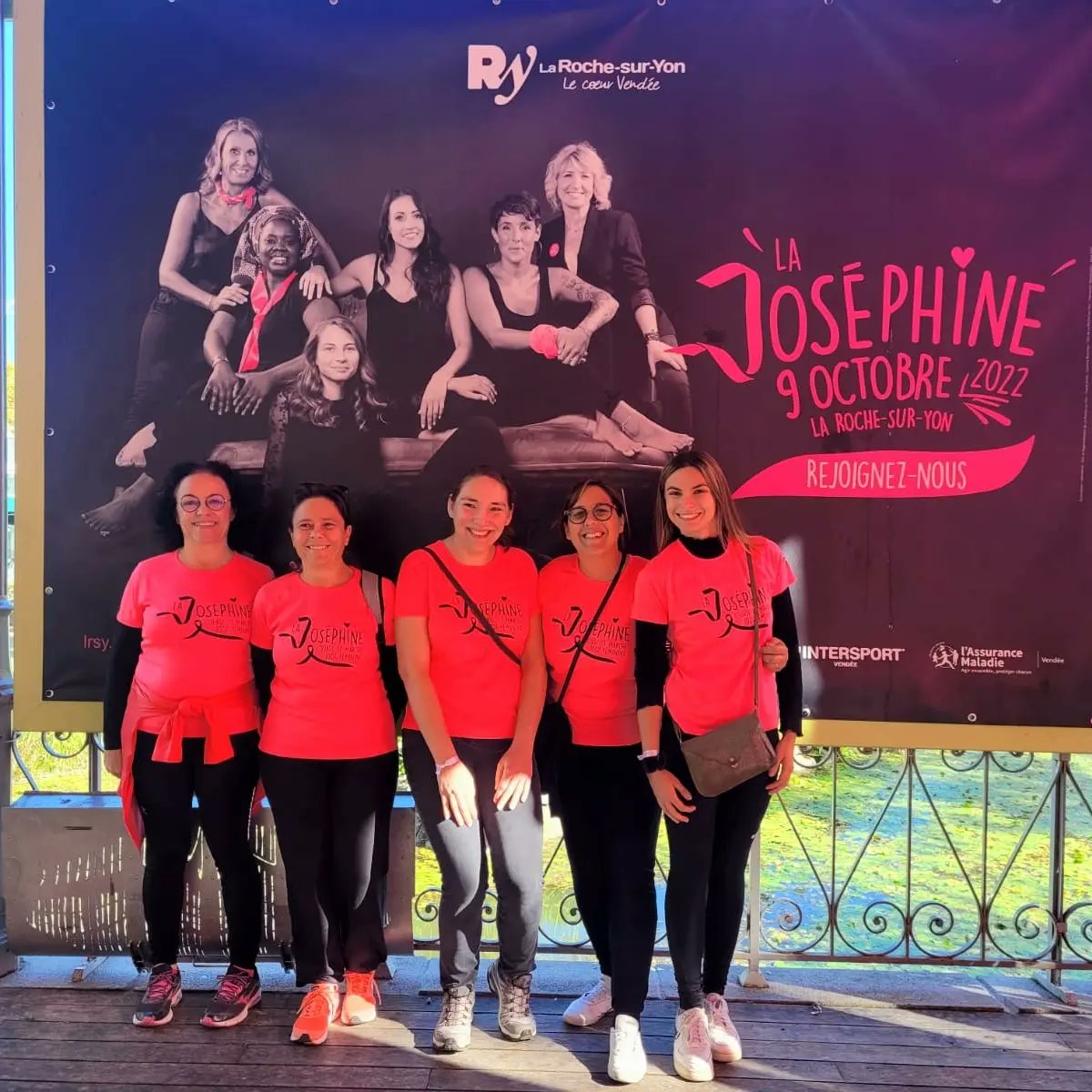 MFRvendee's tweet photo. 📍Ce dimanche, l'équipe de la Fédération des MFR de Vendée s'est fondue dans la vague rose yonnaise lors de la Joséphine en soutien à la recherche contre le cancer du sein. 🏃‍♀️💗

#lajosephine #MFR85 #mfr #vendee #lrsy https://t.co/MPaGGpS6ii