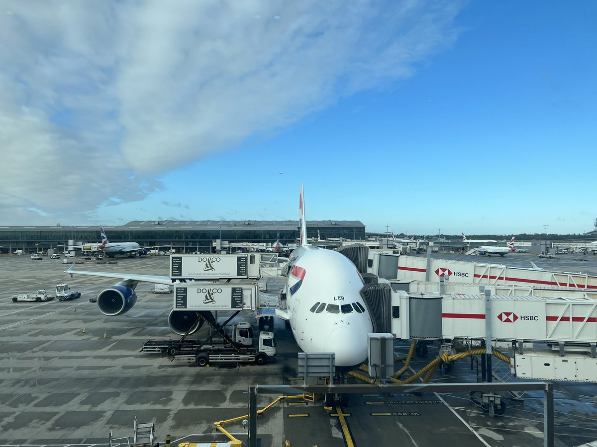 flybyday63's tweet photo. Only 2 days off, and time to fly again on the #A380
We are flying to #Boston on G-XLEB.
#BA213
See you there 😃👋 https://t.co/GtJE3HlDsj