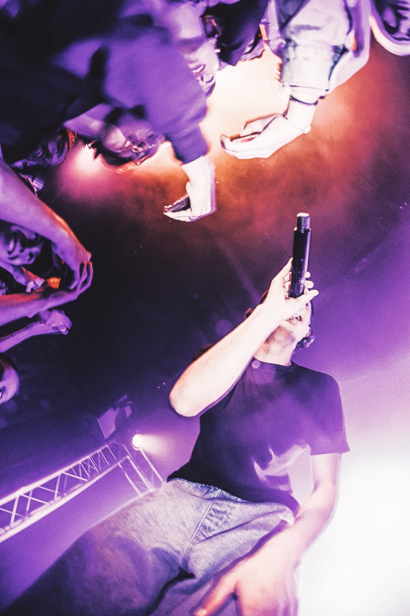 lea esmaili tweet media