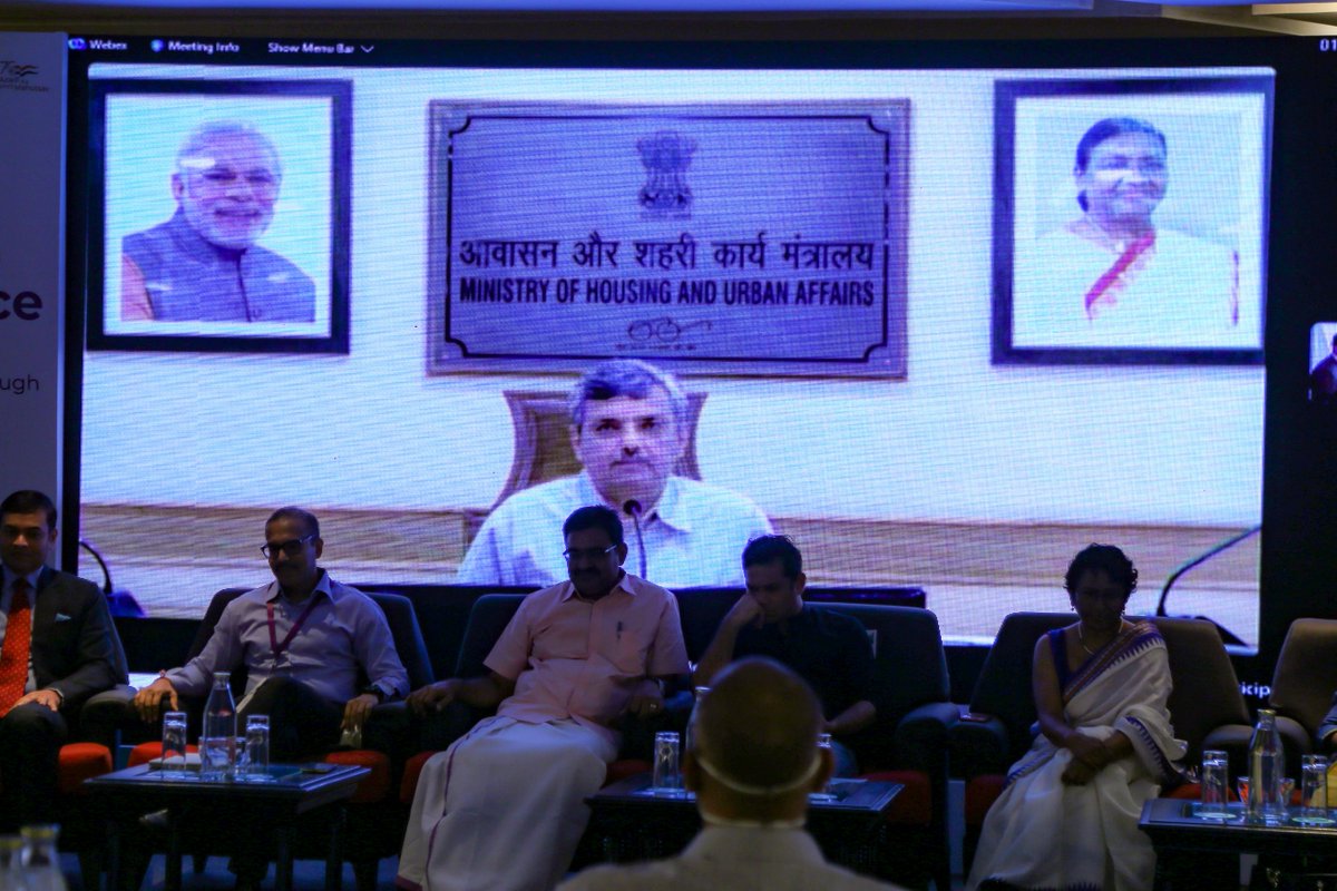 Delivered my inaugural session during the illuminating #SmartCities CEOs Conference 2022 &amp; launched the #ICCC microsite that houses use cases among all 100 SCs. For cities to prosper, it is imperative to timely evaluate ICCCs in furthering cities' operations and #productivity.