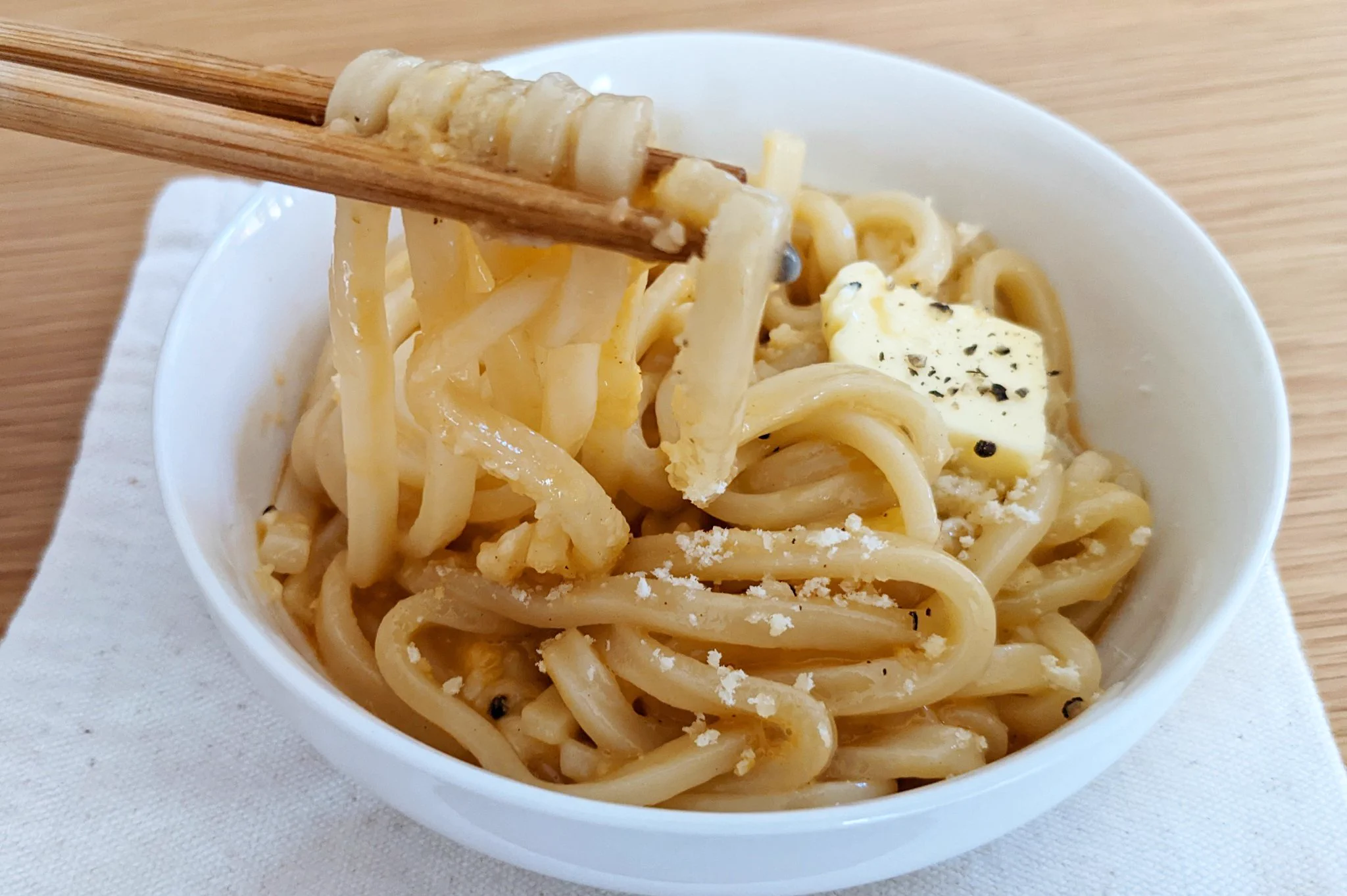 簡単でお手軽！和風な味付け&チーズとの組み合わせが美味しそうな「うどん」レシピ！