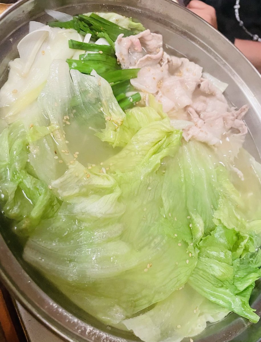 レタしゃぶ！鍋の季節だね🍲

#レタしゃぶ吟 #歌舞伎町 #鍋