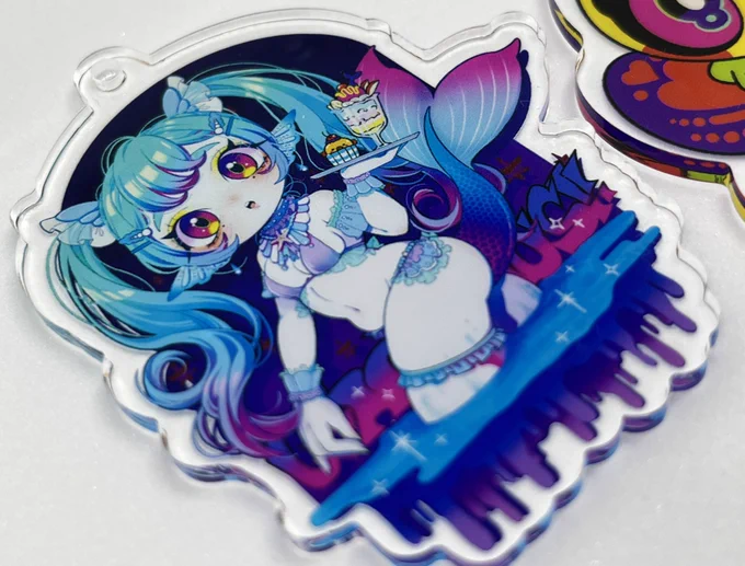 【新商品】アクリルキーホルダー人気のメイド人魚ちゃんと宇宙ねこのアクリルキーホルダーが登場!(こちらナスカンストラップが付きます)くじ引き(#むちくじ)で当たるッ何が当たるかドキドキ!わくわく!目指せコンプリート待ってます#デザインフェスタ56 #アクリルキーホルダー 