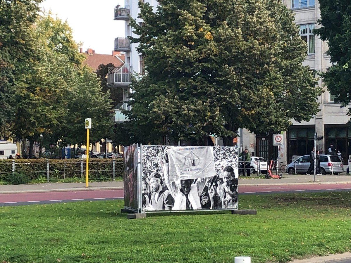 Oplatz's tweet photo. 5 days of #OplatzTurns10 "Baustelle Migration" are over! Thank you everyone who turned #Oplatz into a political space of discussions, dancing, and empowerment! 
Only together, this movement can thrive and confront the system of borders, capitalism, and racism! ✊🏾✊🏽 #OplatzWird10 https://t.co/ldctOUkaX4
