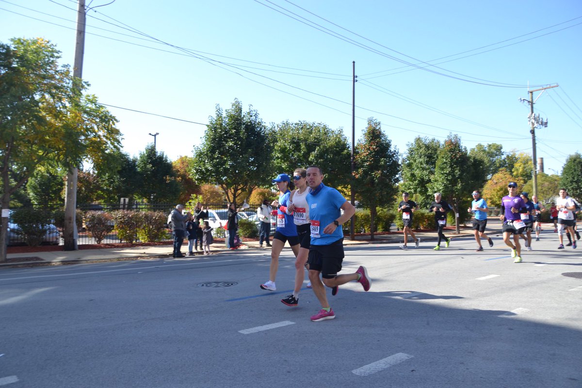 guyheywood's tweet photo. Just had to update my PBs in my Twitter Profile, improved by 2 mins in the @ChiMarathon, turned out to be such a warm day for it!
Now planning the next one… https://t.co/FrA9GGXJAp