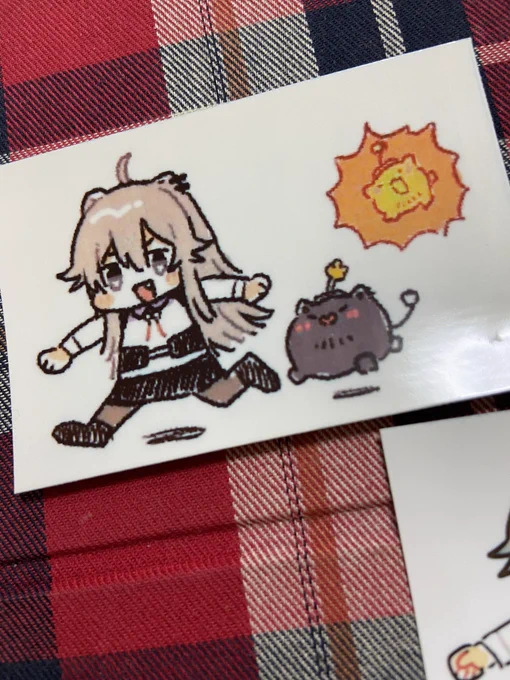 やっといい感じの色になった気がする、解像度ジャビジャビのも好きだけど 