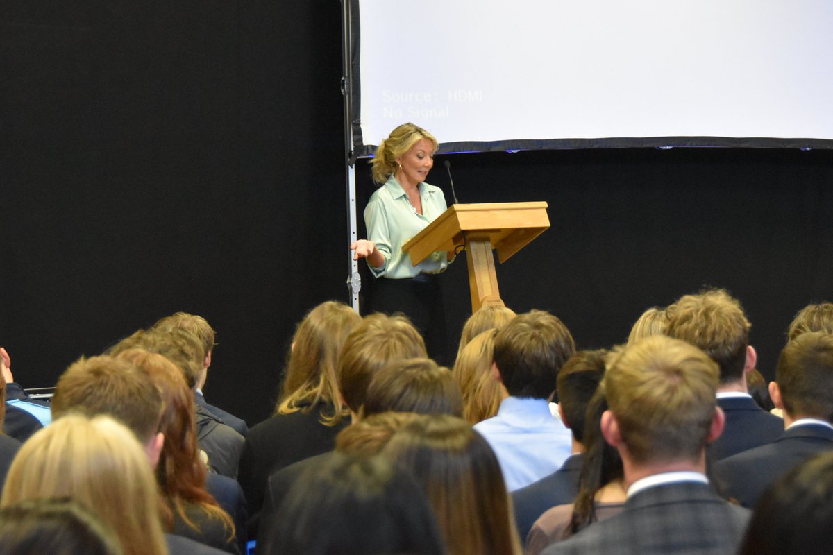 PriorPark's tweet photo. A brilliant day at our annual Inspire! Conference on Friday. During the TED Talk inspired day, our Sixth Form listened to a range of speakers including lawyers, entrepreneurs, Head of Diversity at McLaren Racing and even a skydiver/stuntman! #inspire #Prior4Life https://t.co/FXFqsGNuMP