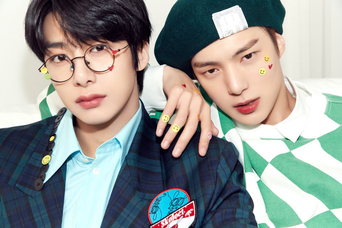 [📸] MERRY GO ROUND - HYUNGHYUK #MINHYUK #HYUNGWON