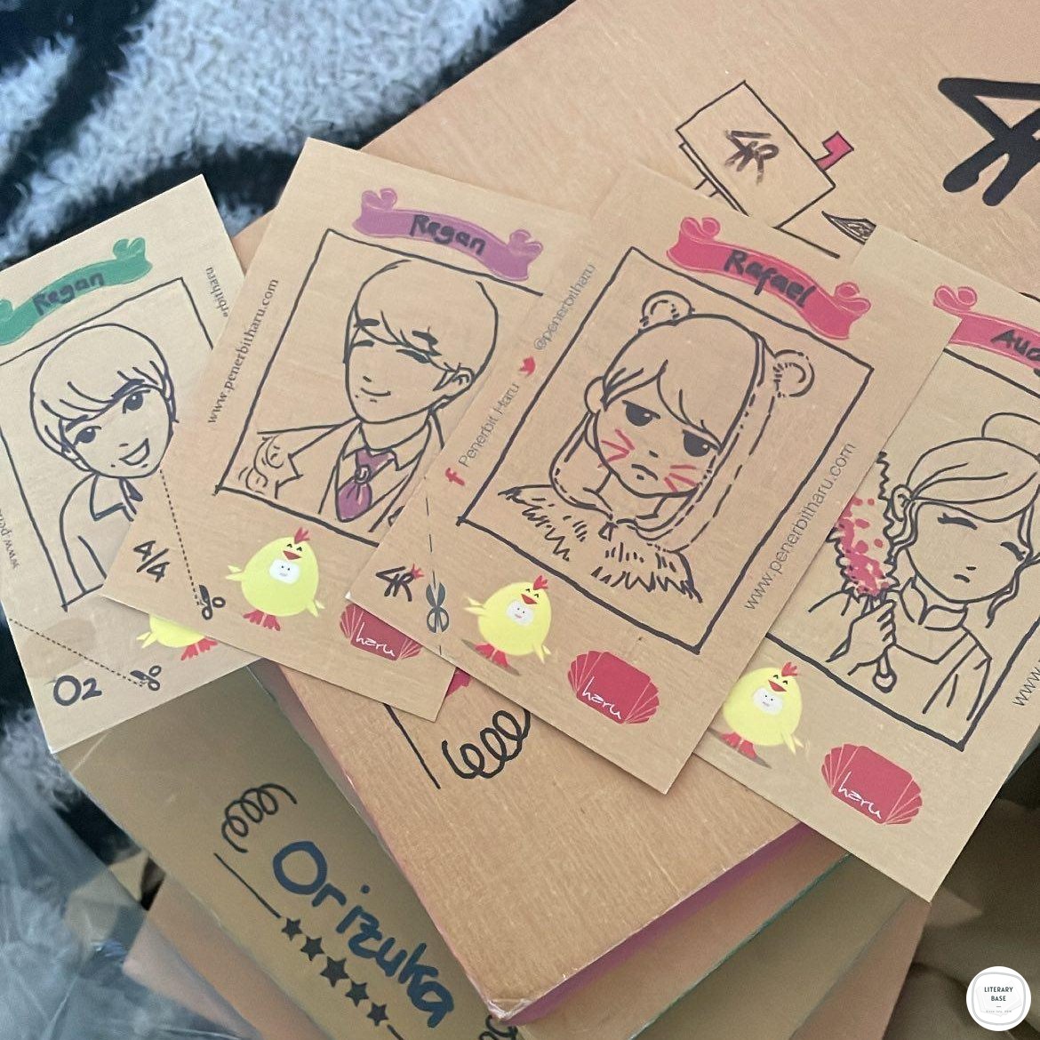 literarybase's tweet photo. /lt kalian dapat bookmark siapa di series ini guys? https://t.co/c4JEi5FWOd