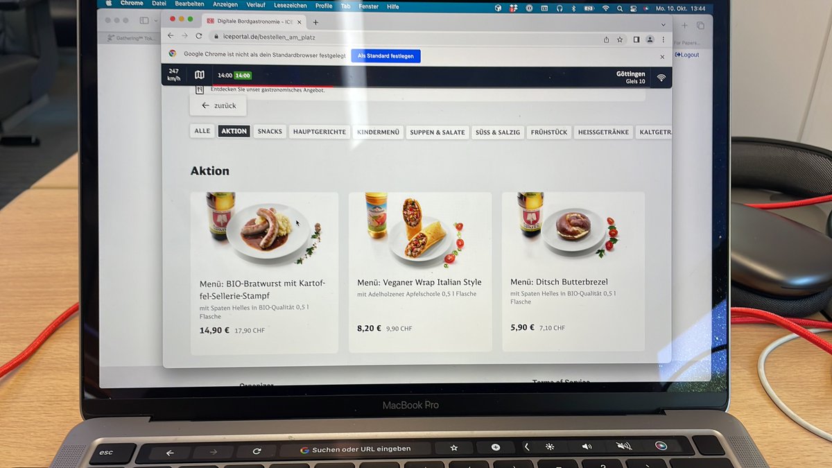 On my way to Munich for two #Scrum classes - CSM and CSPO at one of my favourite locations. That’s going to be fun!

<a href="/DasScrumTeam/">DasScrumTeam AG</a> 

Actually, the train restaurant could only serve Chili con Carne. So I had Chili as first and main course.