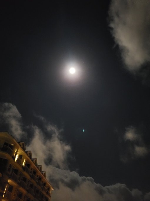 Full moon and king tide in Key West this weekend https://t.co/xWkHPYL3rt
