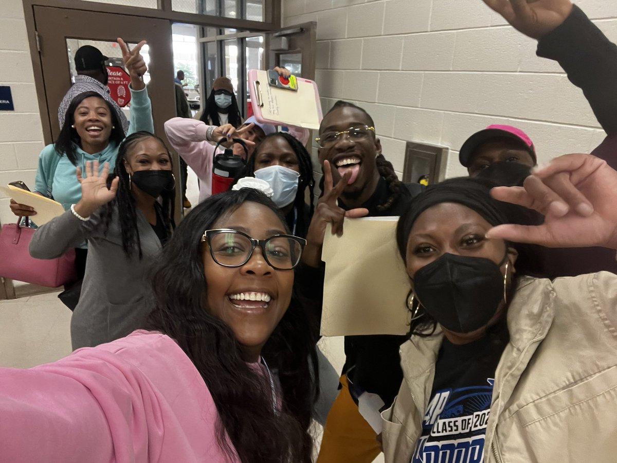 foyzrus3's tweet photo. BTW Educators ROCK!!! #training #goals @BTWWillWade @DrLisaHerring @Ritha_Wolfolk #danceistherapy #WorldWideWade https://t.co/l9FPqZJolL