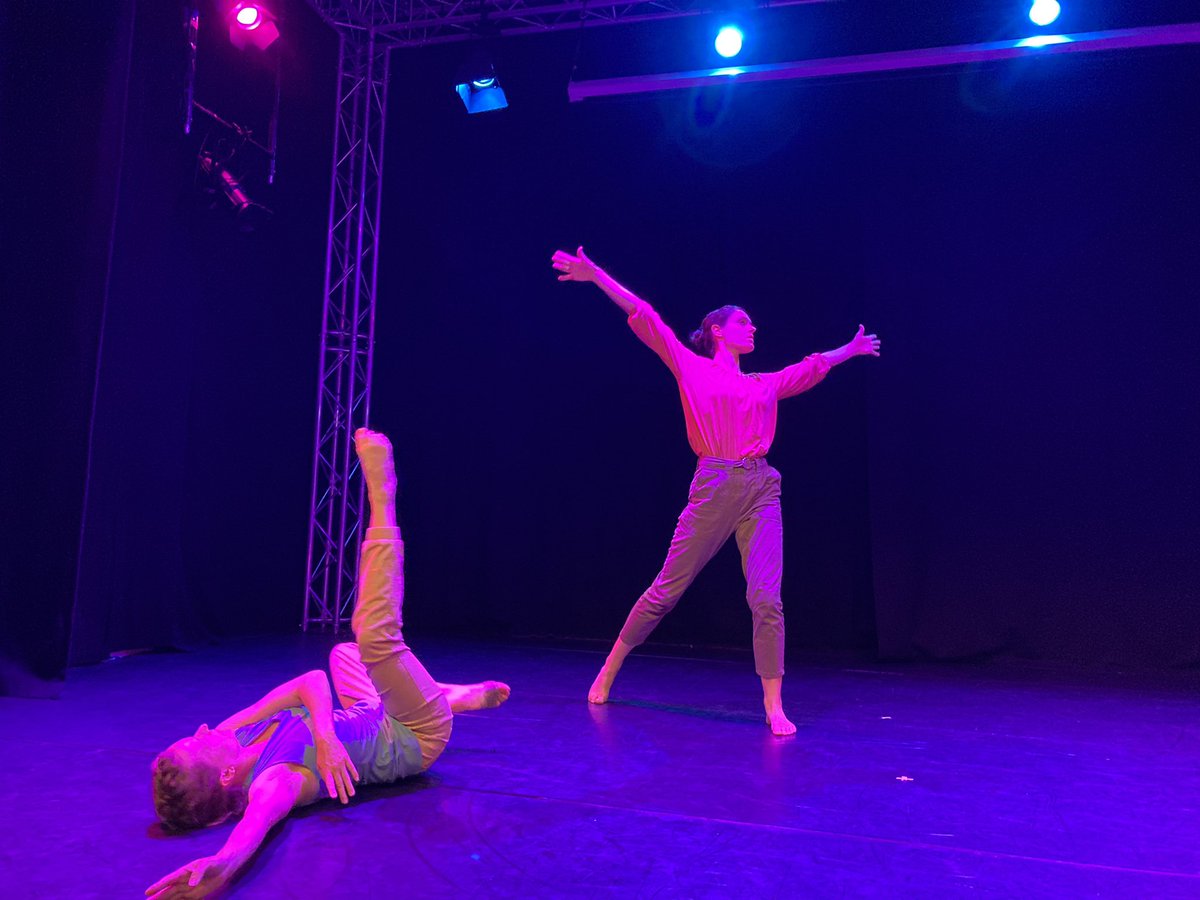 TheatreInfusion's tweet photo. Shout for #MentalHealthDay2022 with a shot from Soothe #sootheshow @edfringe @GreensideVenue #brainchemistry #compassionfocussedtherapy @CompMindFound https://t.co/rWGHhPhNEM