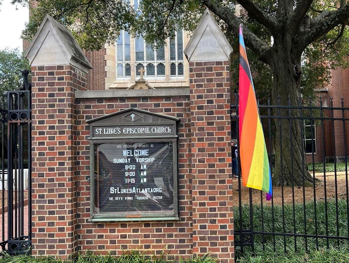 StLukes_Atlanta's tweet photo. Thank you to everyone who joined us for a beautiful Pride Sunday and a very special thanks to The Rev. Isaiah Shaneequa Brokenleg for spending the day with St. Luke's! You can watch her incredible sermon here: https://t.co/MPQfyRO9Of https://t.co/U7NAeycBO5
