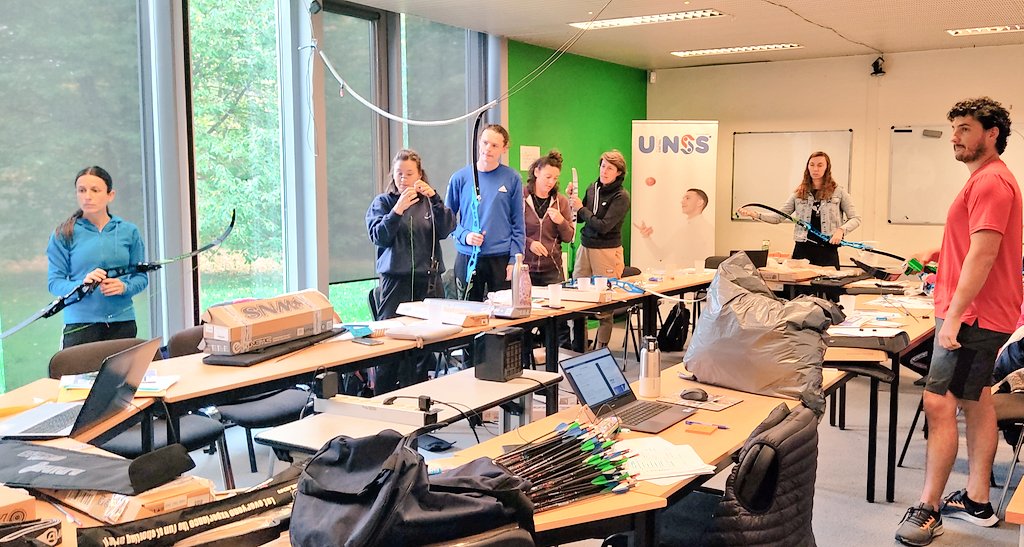 creteil_unss's tweet photo. Formation 👉 @AcCreteil et @creteil_unss

Découverte du tir à l'arc 🎯 grâce au comité IDF @FFTiralArc 🙏 pour les animateurs d'AS &amp; prêt de matériel par #UNSS

🔜 Perfectionnement en mai
https://t.co/EITpYmPAgM

Merci au #CTSarc de @Chennevieres_94 partenaire de nos journées 🏹 https://t.co/LBGEAxDA5X