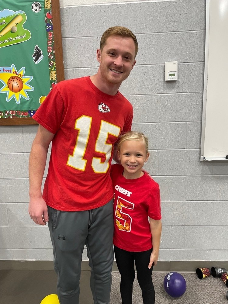 EFESSpoofhounds's tweet photo. Coach Cox and EFE are ready for Monday Night Football - Go Chiefs! https://t.co/GiY2nwO8px