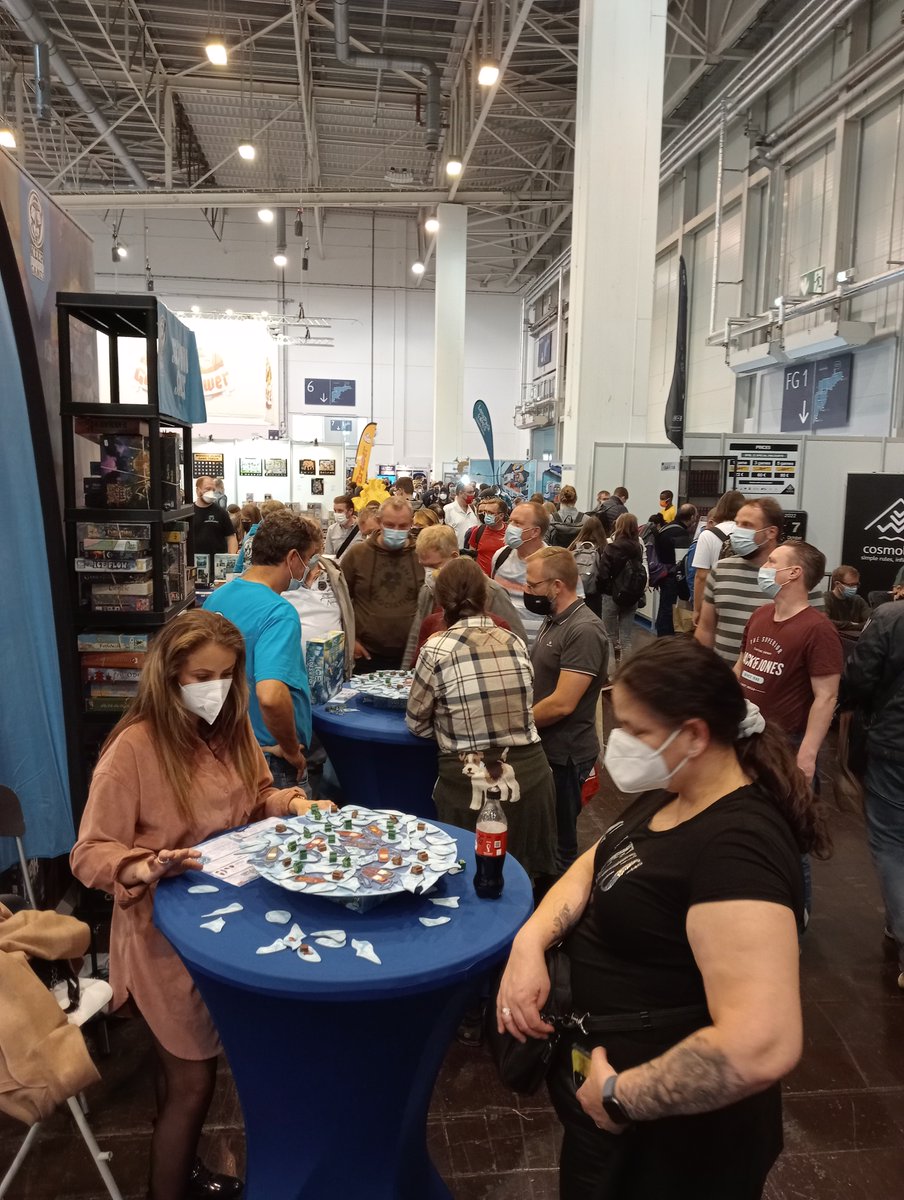 DMerkx's tweet photo. #SPIEL2022 #keepexploringgames #icefloesandfoes
Het was weer een geweldige beurs.
Bedankt iedereen en tot snel op een volgende beurs. https://t.co/da2Ehpzkb3