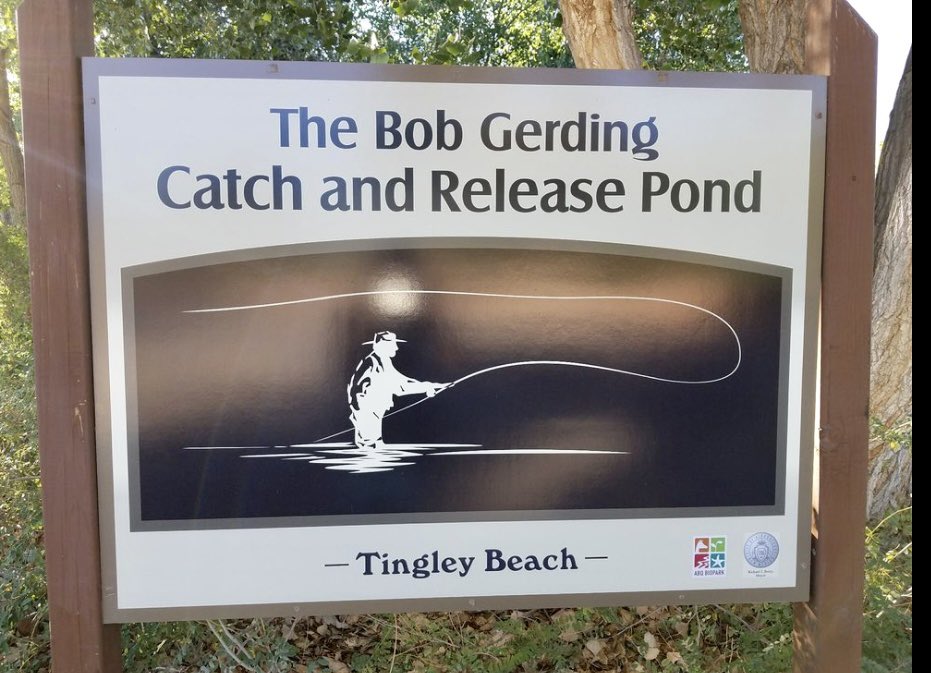 patrickgerding's tweet photo. Albuquerque friends: this Saturday 10/15 is Biopark's "Día del Rio” &amp; Tingley cleanup, including the Bob Gerding Catch &amp; Release pond. A 🧵 

The pond’s bank’s and fishing quality has dropped significantly over the past few years. (1/3) https://t.co/3NWaAafJUB