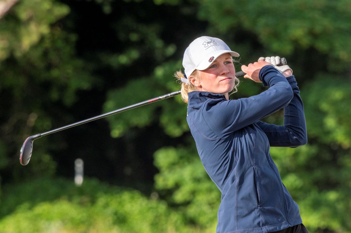 BackNineGolfSim's tweet photo. @chloetarbard @immy_golf @Islagolf @ameliawangolf88 and  @benboltongolf among the victorious England U-16s side that emphatically beat Ireland at @royalbirkdale_ 
Full story...
https://t.co/CrjAxxQiE5 https://t.co/6T9QVbKibG