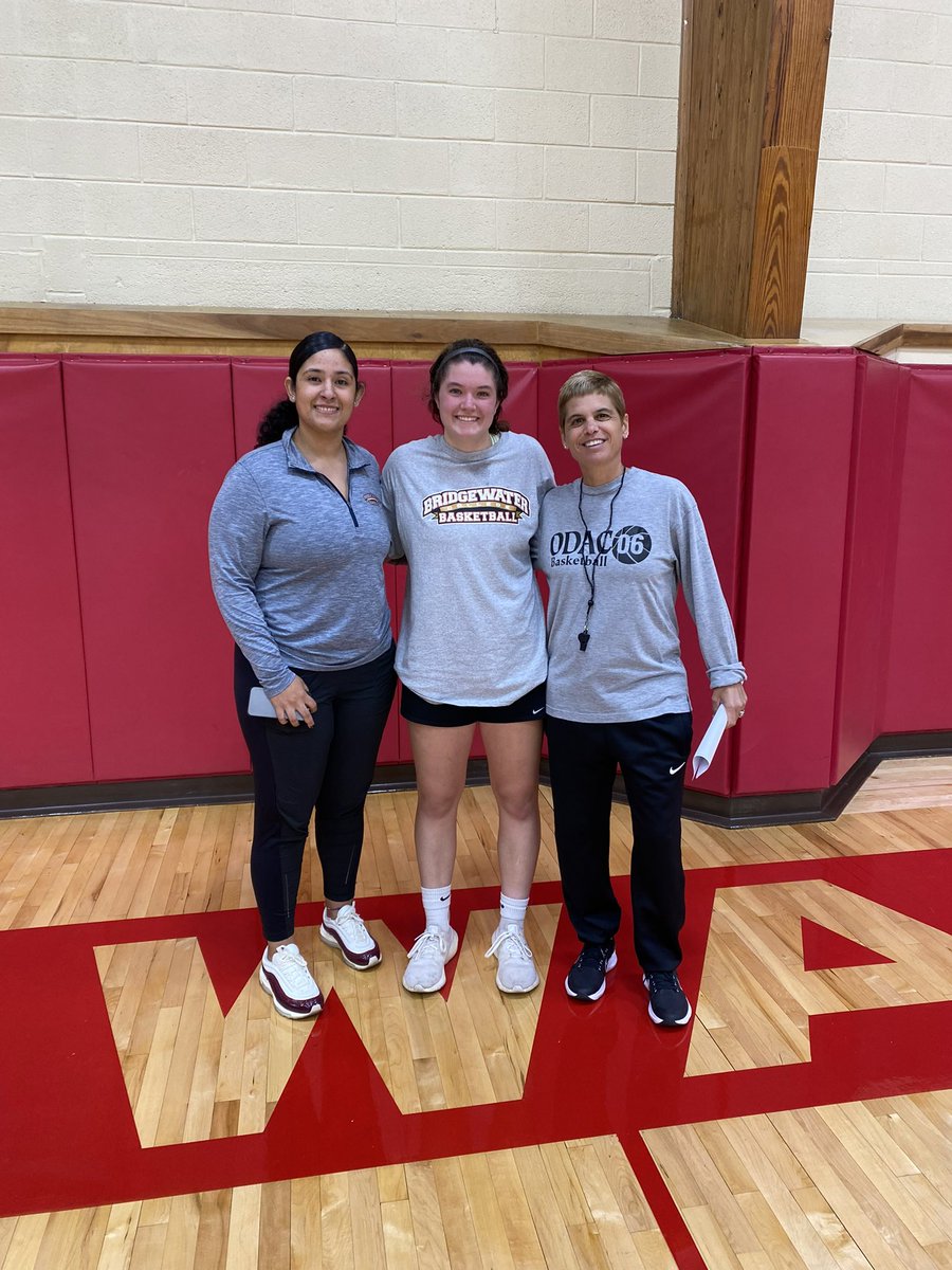AnnaNewman24's tweet photo. Had a great time yesterday @BridgewaterWBB camp! Thank you so much to @CoachFlamini and Coach Mabry for such a fun day! It’s always great to see @Rileybc_30! I look forward to staying in touch! Go Eagles! https://t.co/sOPKSV2E7X