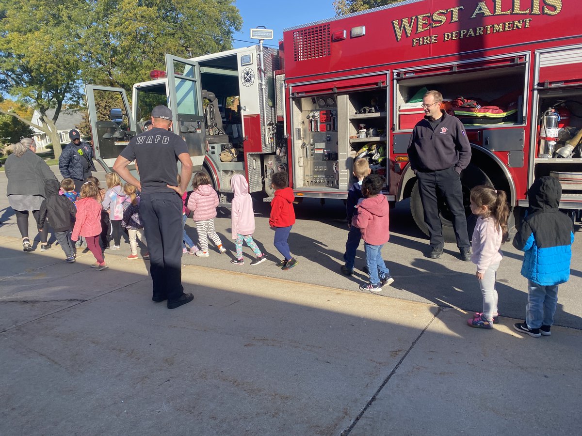 w_persistence's tweet photo. This week is Fire Safety Week.. Thank you West Allis Fire Department for coming in to teach us about fire safety! #wawmproud #walkerpride https://t.co/UVpRCRbmWt