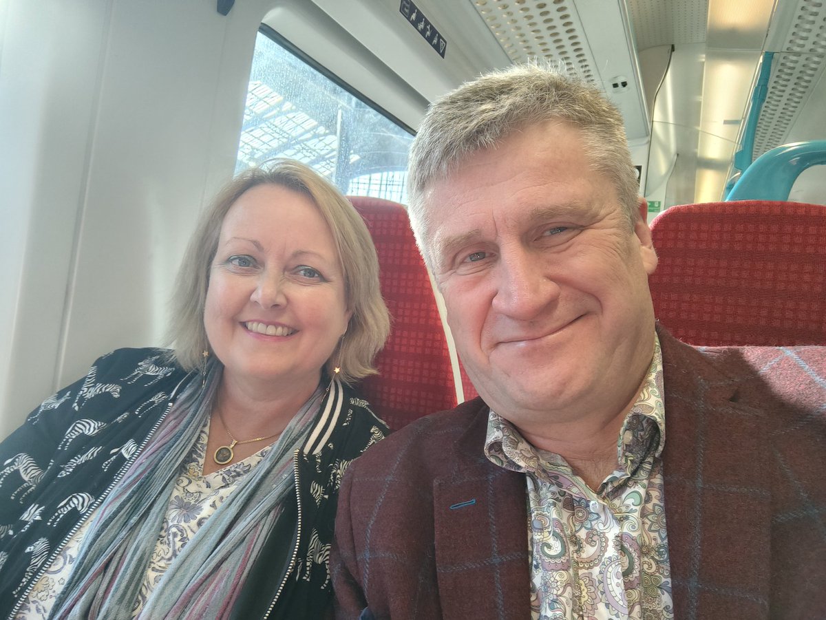 apkfjk's tweet photo. We are Classic FM Live bound, next stop Tye Royal Albert Hall https://t.co/c5vmKQopLX