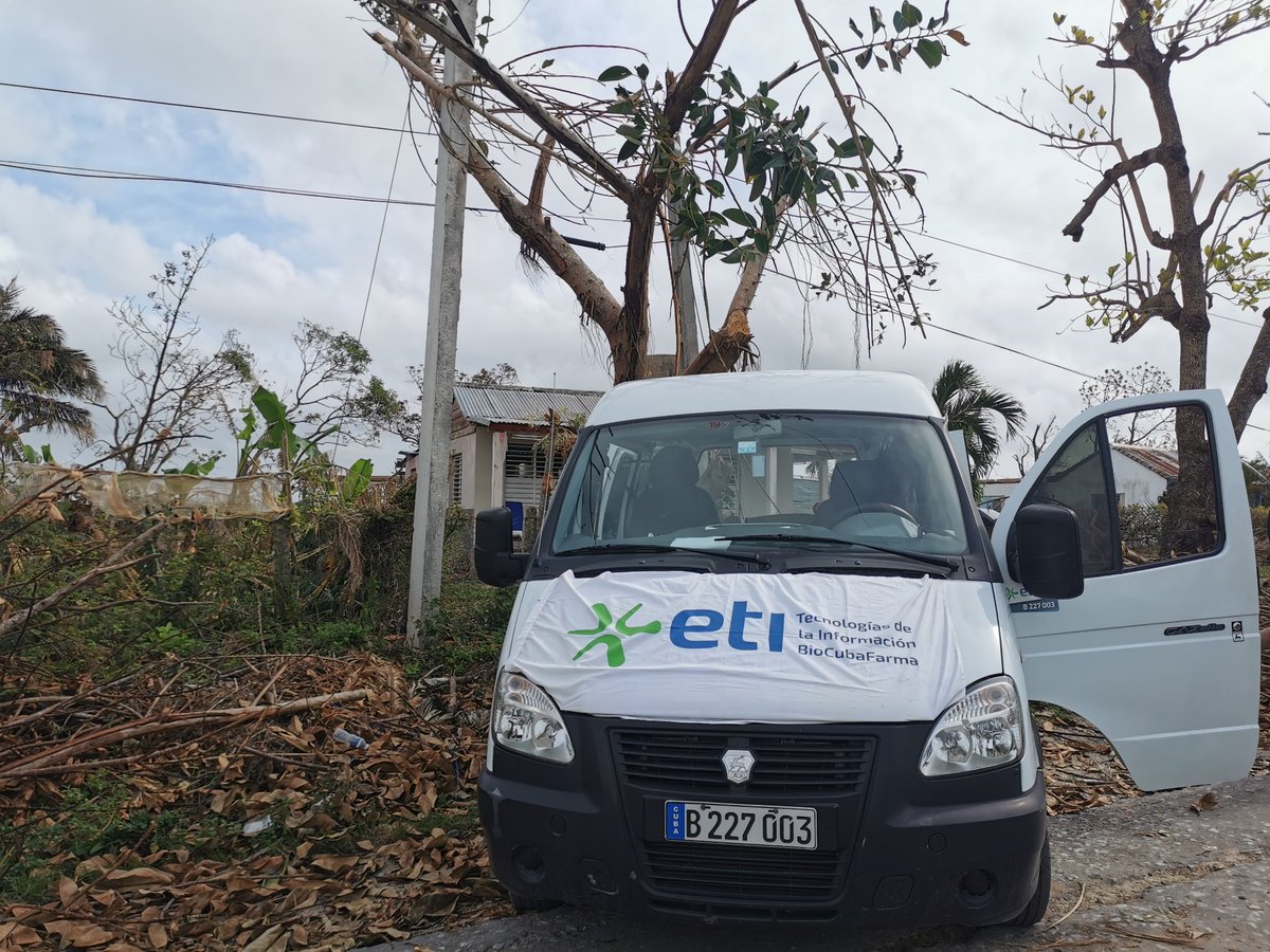 RaldelaNuezMor1's tweet photo. Llegamos con el relevo a la zona de San Juan y Martínez, paisaje desolador pero nuestra tropa no descansa, de inmediato traspaso de conocimientos y pa'lante #FuerzaPinar #JuntosPorCuba  @ETECSA_Cuba @etibiocubafarm1 @BioCubaFarma @MayraArevich @EdMartBCF @JorgeLuisPerd20 https://t.co/MO1rFjVln5