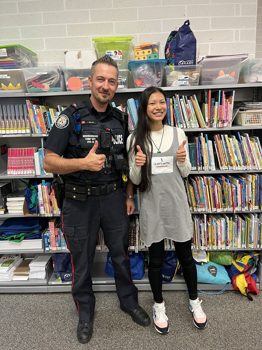 Officer9535TPS's tweet photo. A pleasure to assist a Westhumber Collegiate Institute student with an interviewing assignment when approached at the Albion library.  I have to give this young lady credit: Agypt conducts a top notch interview and would be an asset to any organization! #community #torontopolice https://t.co/BF2U7MY0Uu