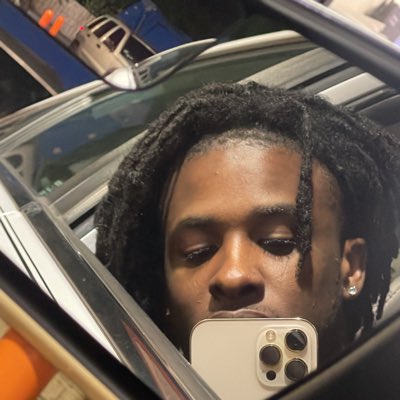 sureeQuan's tweet photo. #NewProfilePic https://t.co/Bp69bptOeR