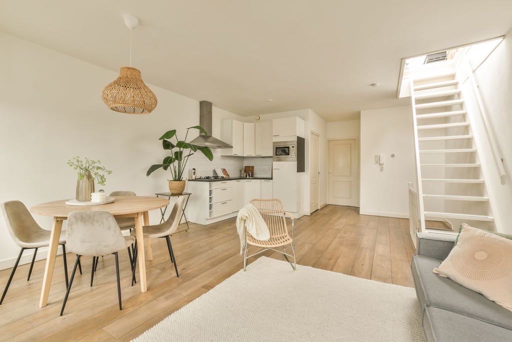JoseSchellekens's tweet photo. Zoek je een leuk, instapklaar appartement in Amsterdam? Sinds vandaag staat dit in de verkoop, met balkon en groot dakterras!
Kijk op funda: Eerste van Swindenstraat 391-4 https://t.co/PZ7f2WTICO