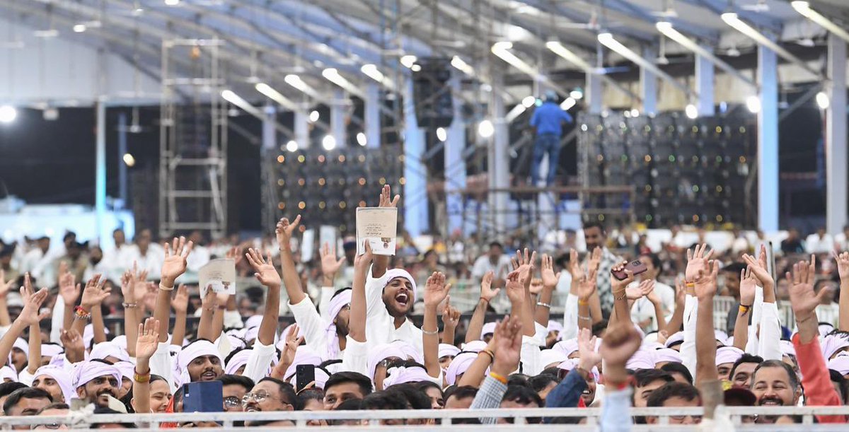 nanditathhakur's tweet photo. It was an electrifying atmosphere in Jamnagar #PMInJamnagar https://t.co/rkB45gqS5j