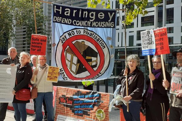 insidehousing's tweet photo. Housing association tenants considering mass non-payment of increased rents https://t.co/kRjACU9MDc #ukhousing https://t.co/CuzfT4KnwW