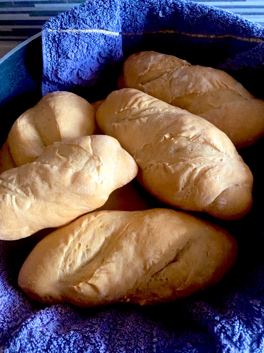 jay12077's tweet photo. Today Outah My Kitchen Fresh Baked Breads🔥🔥🔥🔥🔥🙌🙌
Its the Aroma in House🔥🔥
#Mykitchendiary🥖 https://t.co/eqaGRbBaR0