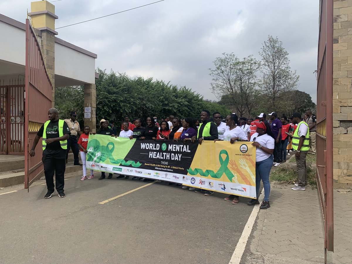 Great to mark #WorldMentalHealthDay2022 with so many wonderful young people and mental health advocates in #Nairobi today! Thank you <a href="/citiesRISE/">citiesRISE</a> <a href="/youth4MHKenya/">youthformentalhealth.ke</a> <a href="/NairobiCityGov/">Nairobi City County</a> <a href="/KenyaRedCross/">Kenya Red Cross</a> <a href="/AfyaRekod/">AFYA REKOD</a> <a href="/YlabStudios/">Ylab Studios</a> <a href="/BasicNeedsIntl/">BasicNeeds</a> (and many others) for organizing! <a href="/gchallenges/">Grand Challenges Canada</a>