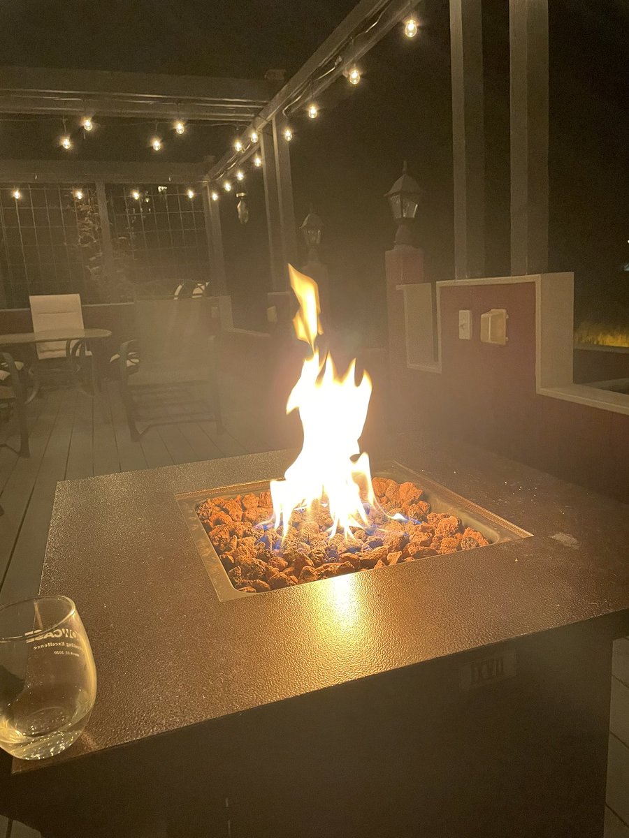 OriginalMRK's tweet photo. @WSU_Noel_Schulz @WSU_Cougar_Pres Enjoyed some deck time. https://t.co/Vjiut1RwpD