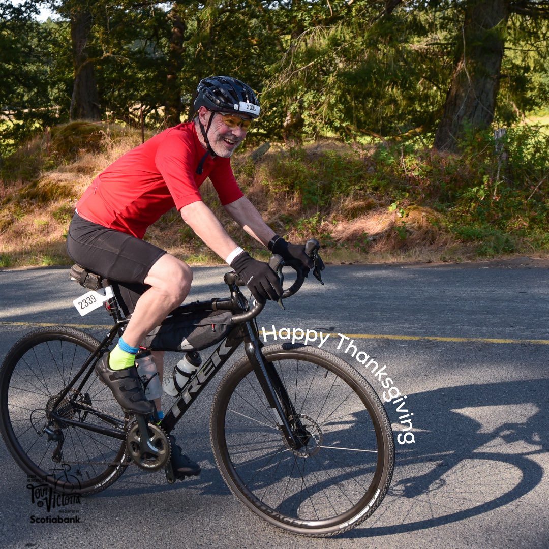 Happy thanksgiving everyone! 🦃 We hope you have a great day with your loved ones 🚲 #thanksgiving #autumn #family #tourdevictora