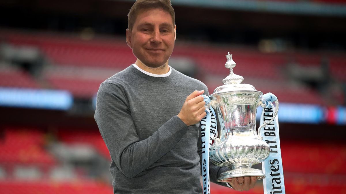Northshields35s's tweet photo. GAME DAY 🏆⚽️

NORTH SHIELDS VS HAZLERIGG

CUP FINAL - 7:40 PM
KENTON

Can Dean Porter add another trophy to the cabinet 👊

#COMEONSHIELDS https://t.co/V1zAGU3Gp9