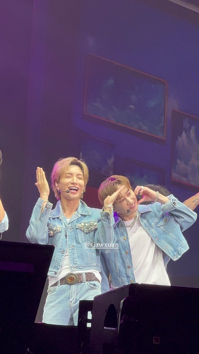siawxuan99's tweet photo. Our cutie brothers 💙💙💗💗 #SS9inMalaysia #SS9inMY #ss9inkl https://t.co/5AY7dKyHoi