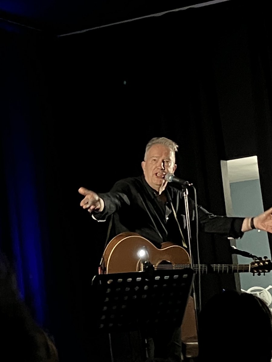 Brilliant night with Tom Robinson ⁦@freshnet⁩ ⁦@ThePeacockSun⁩ fulfilling its amazing potential. Most important message - pass on the number 116123 for anyone who needs to talk.