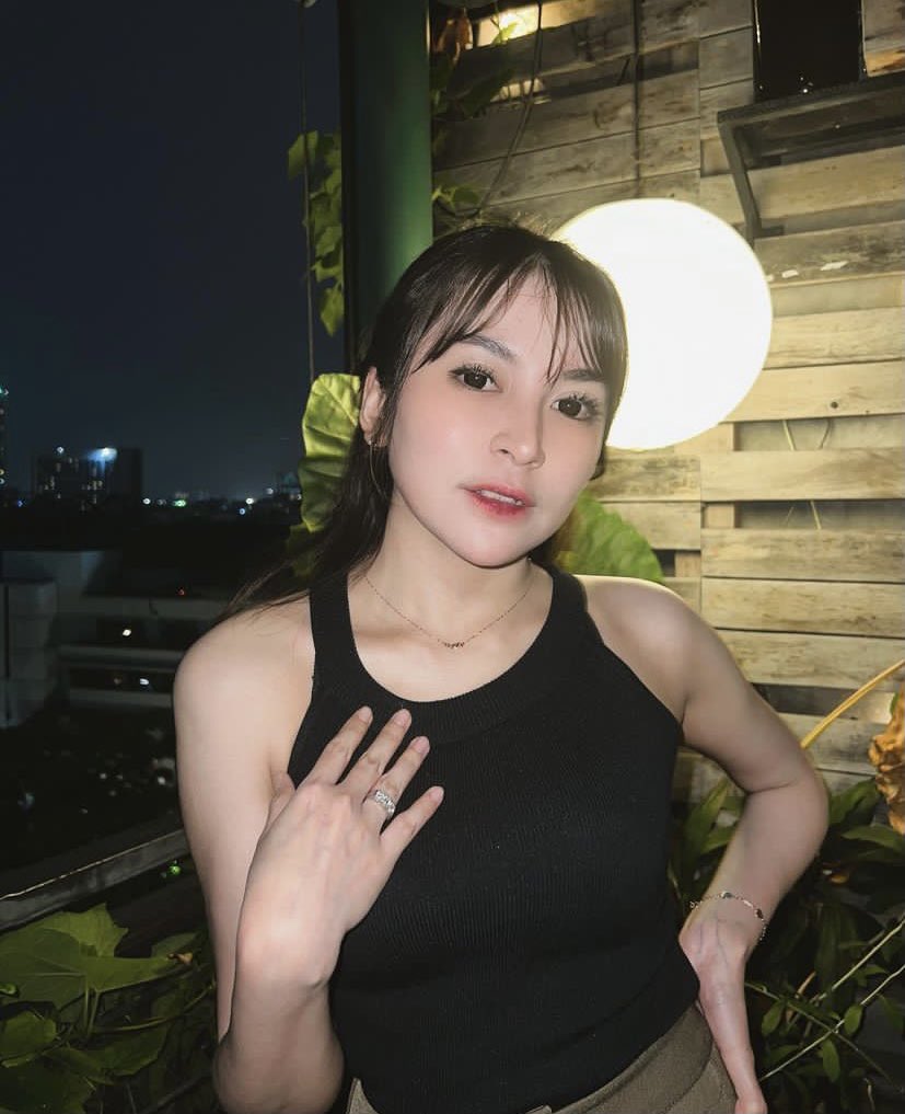AvailSherla's tweet photo. ready BO/MASSAGE say🥰info RR? DM aja📩main santai rasa pacar sendiri👩‍❤️‍💋‍👨
#availbekasi
#wpbekasi
#bispakbekasi
#bekasicrot
#includebekasi
#openbobekasi
#codbekasi
#bisyarbekasi
#Bokinganbekasi
#bekasibirahi
#bekasibo https://t.co/62T515T6iL
