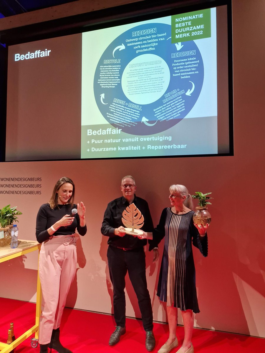 DuurzaamActueel's tweet photo. Ambassadeur van hennepwol, Bedaffair, in de prijzen op vt wonen beurs >> https://t.co/SbfcCnYbiY
#bedden #duurzaam #prijs https://t.co/z5dUAgqQsn