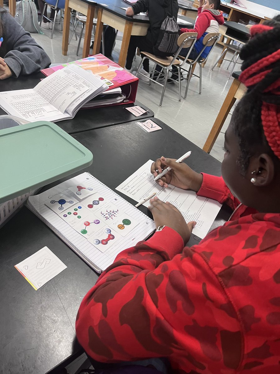PCS_AVID's tweet image. Interactive notebooks and engagement on a Monday at Grifton! #AVIDmindset