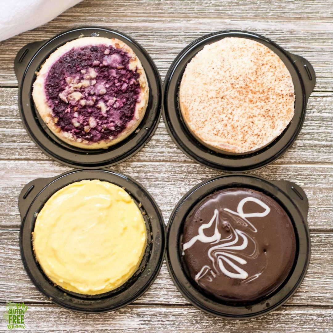 When you can't pick just one- you get 4! Pictured here is our Triple Berry Streusel, Mocha Cheesecake, Lemon Zest and Chocolate Torte- Which would you choose?
#cantpickjustone #glutenfreedessert