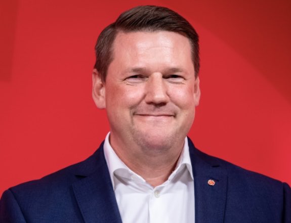 Socialdemokraternas partisekreterare Tobias Baudin gäst i #30minuter . Varför förlorade man valet? Onsdag SVT Kl 20.30, 19.30 svtplay