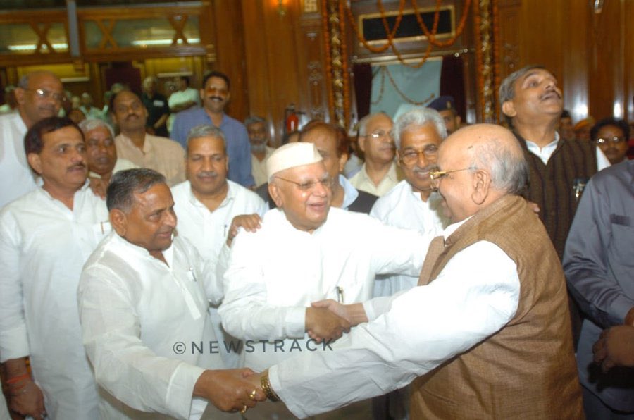 आदरणीय मुलायम सिंह यादव जी को विनम्र श्रद्धांजली।