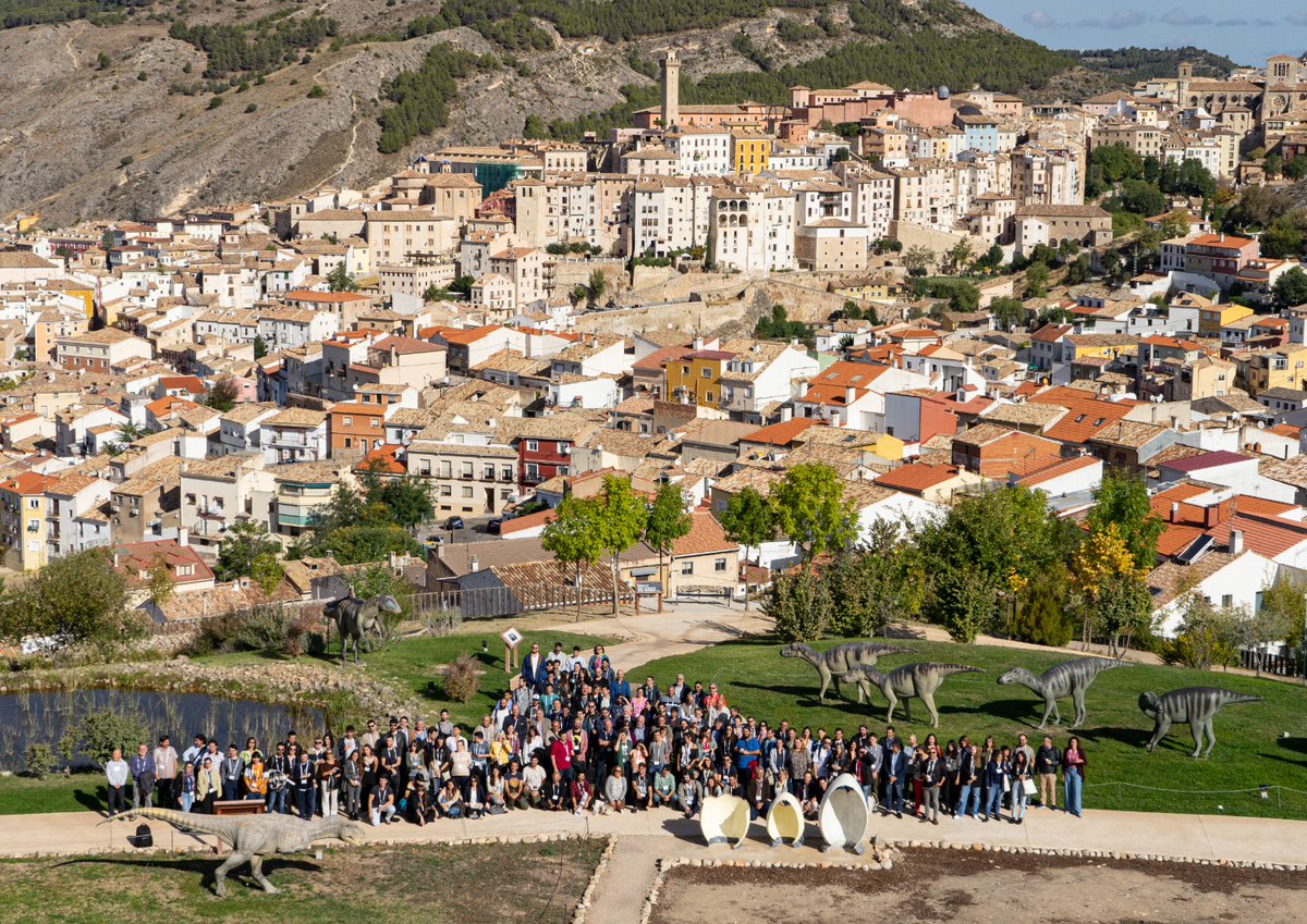 La semana pasada fueron las Jornadas de Paleontología #SEPCuenca22 

En el maravilloso enclave del <a href="/MuPaclm/">Museo de Paleontología de Castilla-La Mancha</a> y con un gran equipo de organización de <a href="/las_hoyas/">Las Hoyas fossil site: a unique Cretaceous wetland</a> tuvimos la oportunidad de compartir muchas charlas sobre investigaciones en paleontología.