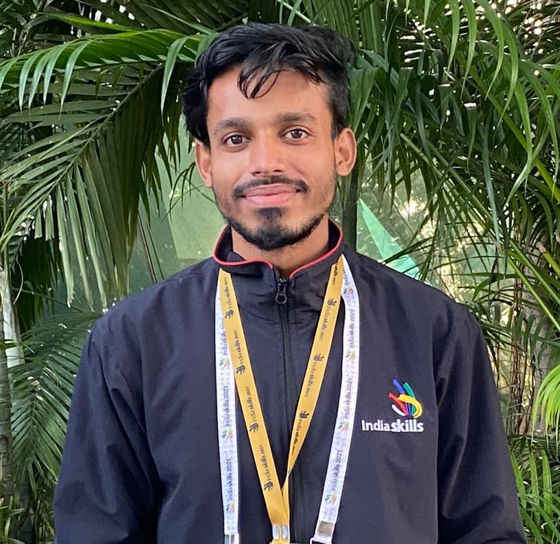 SubrotoSkills's tweet photo. The Cabinet I make, will hold Your Heart. I am from a small village near Jajpur in Odisha. I studied carpentry at ITI Cuttack. Today, I have come to represent India at the World Skill Competition in Basel, Switzerland. I am Santosh Ojha. I am Odisha. Please pray for me. https://t.co/3x958Vdh5s