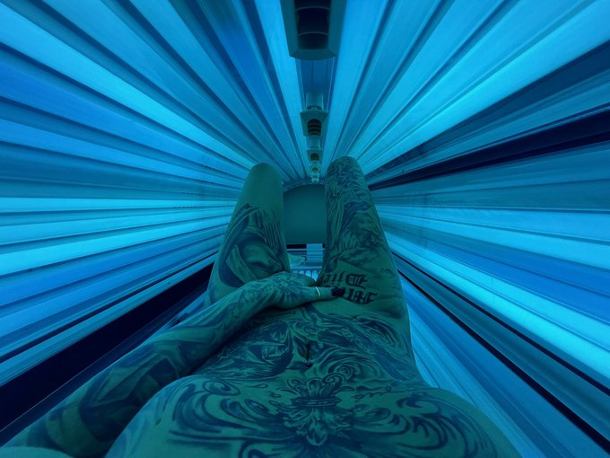 Bin gleich erstmal in meinem Studio und mache mir mal Gedanken &uuml;ber neue versaute Clips. https://t.c<a href="/tag/dirtytalk"class="tags"><span>#dirtytalk</span></a>