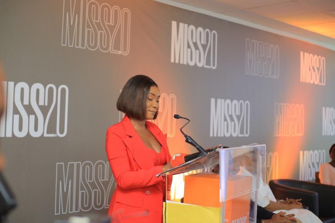 emmanuelkassi's tweet photo. Une initiative valorisante pour notre 🇨🇮 et nos jeunes sœurs accros de digital. Bientôt la 3è édition de Miss 2.0; un chèque de 15M de FCFA, une voiture et une bourse pour la lauréate.
Bravo aux promoteurs de cette compétition d’intellect 👏🏾👏🏾👏🏾
#Miss20 #CIVDIGITAL #CIV #CIV225 https://t.co/U1daI9kQ1z